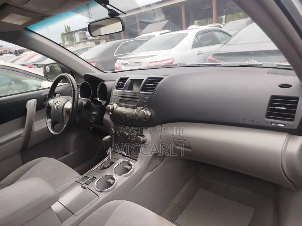 Toyota Highlander 2010 Gray