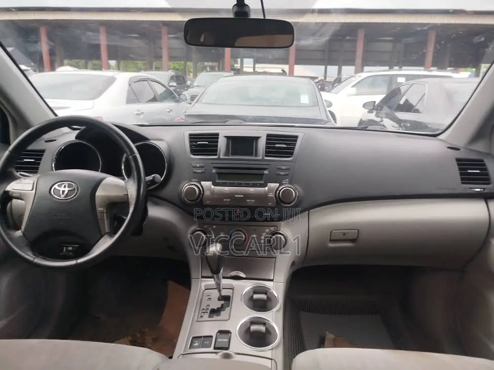 Toyota Highlander 2010 Gray