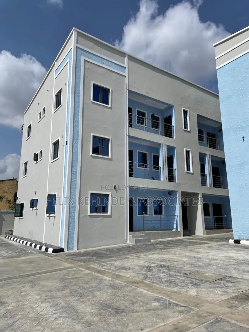 2bdrm Block of Flats in Ring Road for rent