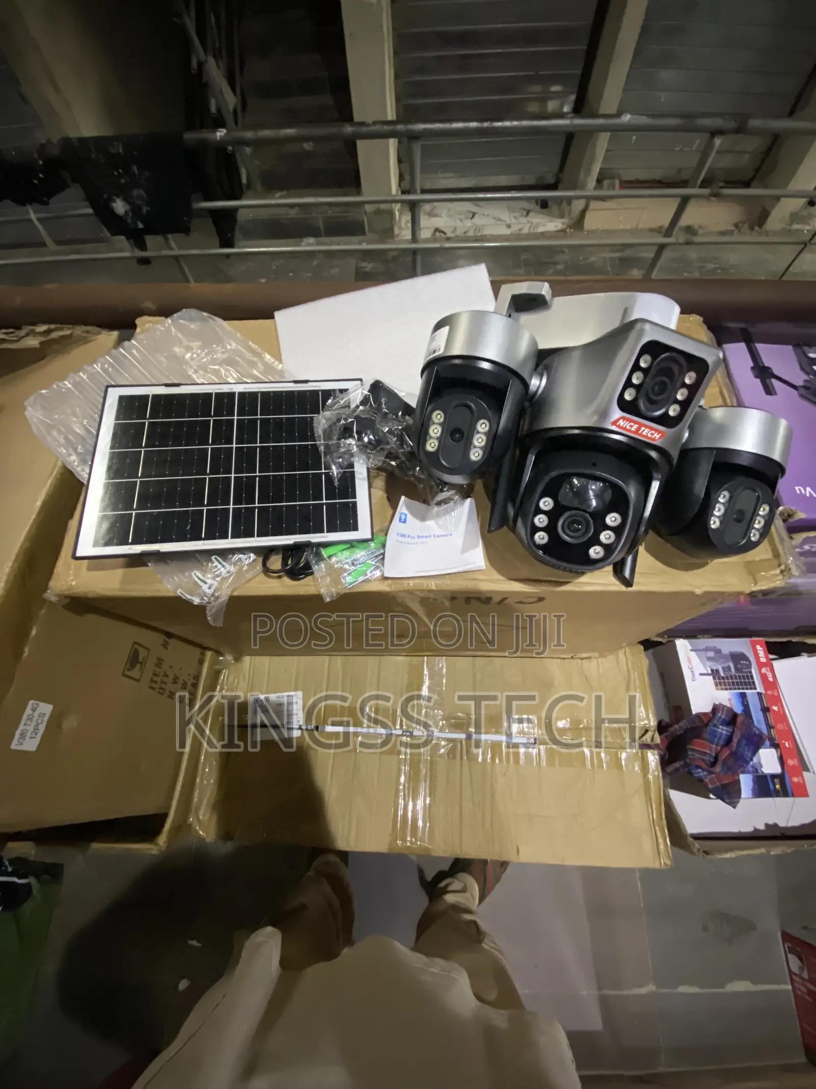 V380 T40 Four Lens PTZ Solar Camera