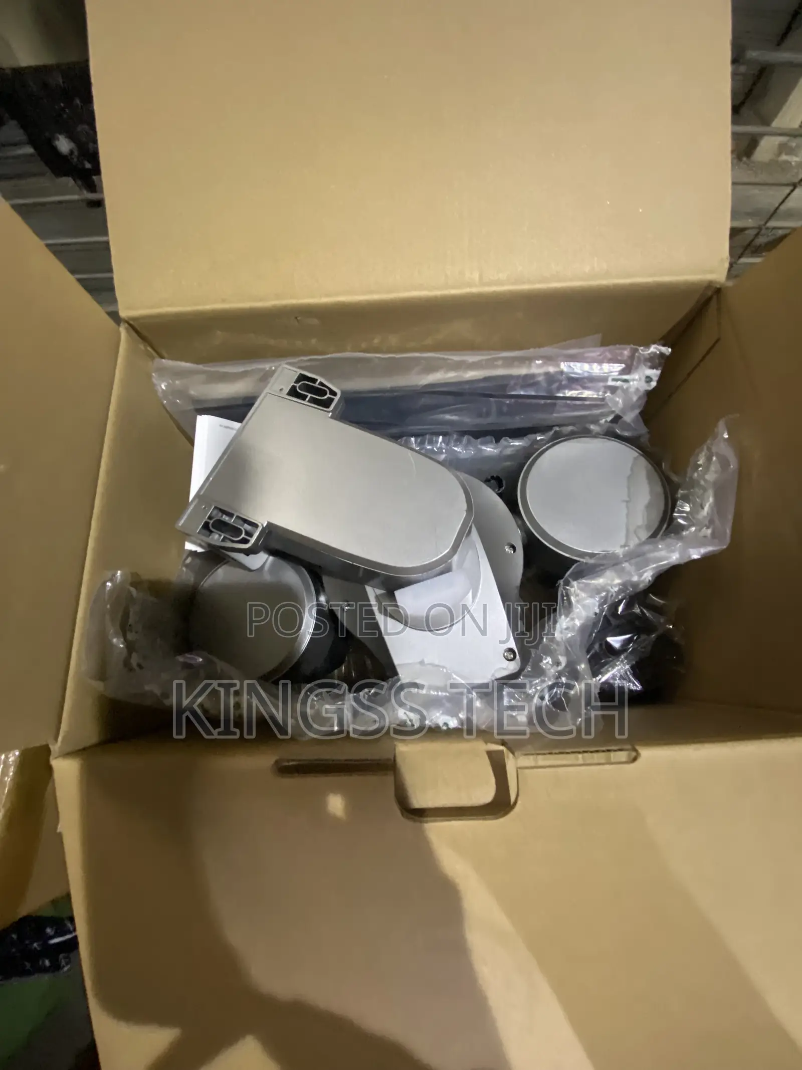 V380 T40 Four Lens PTZ Solar Camera
