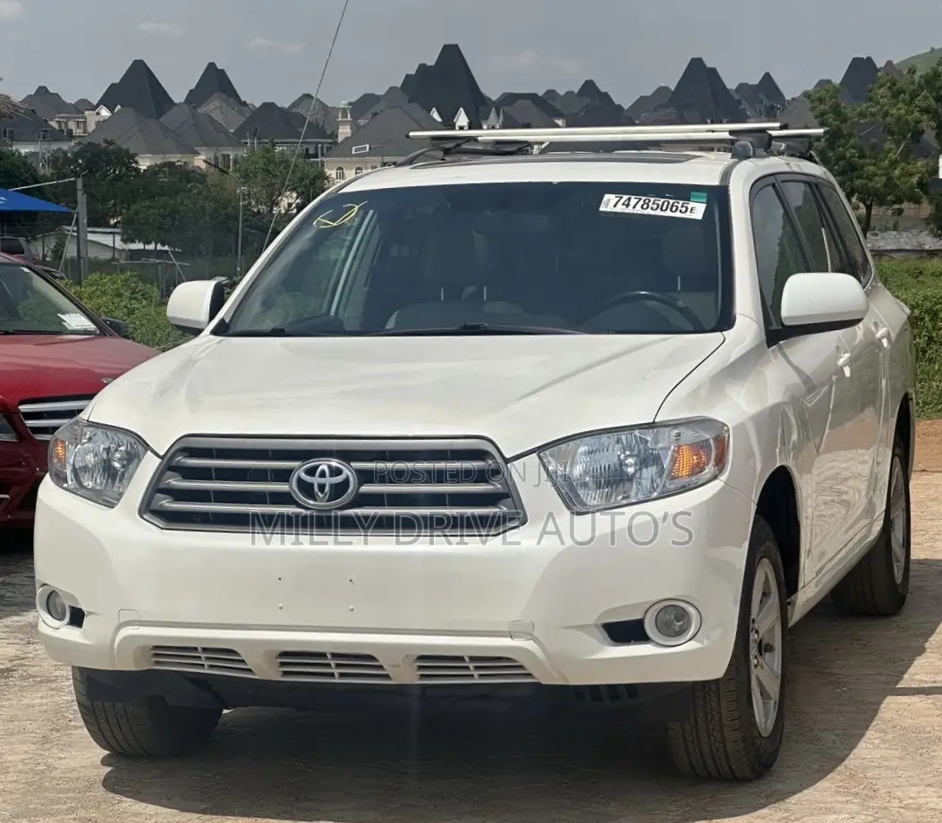 Toyota Highlander Limited 2010 White