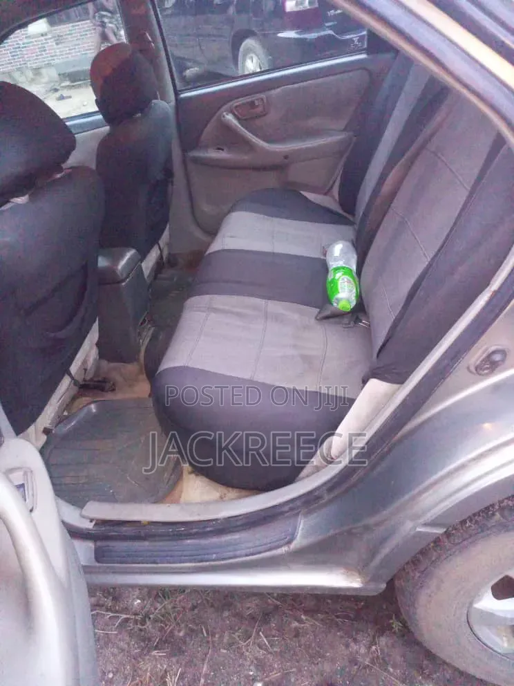 Toyota Camry 2001 Brown