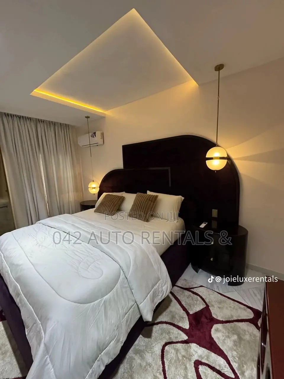 Luxurious Three Bedroom Waterfront Apartment