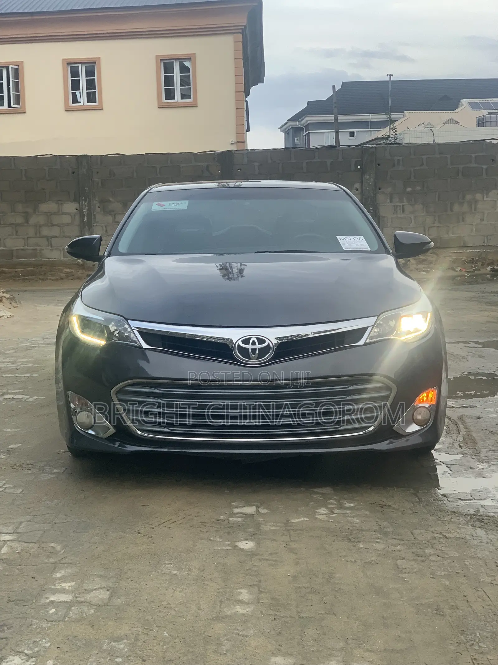 Toyota Avalon Limited Sedan FWD (3.5L 6cyl 6A) 2013 Black