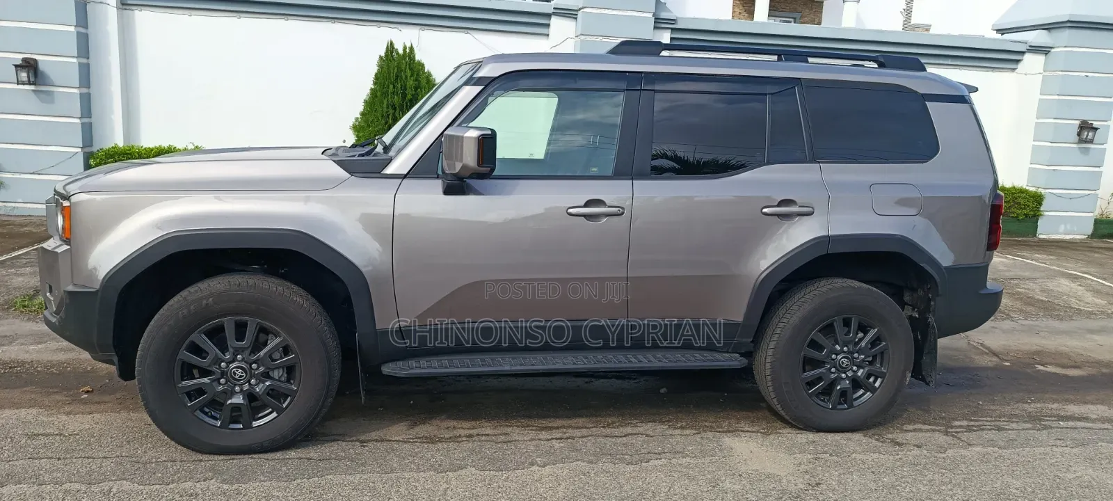Toyota Land Cruiser Prado 2024