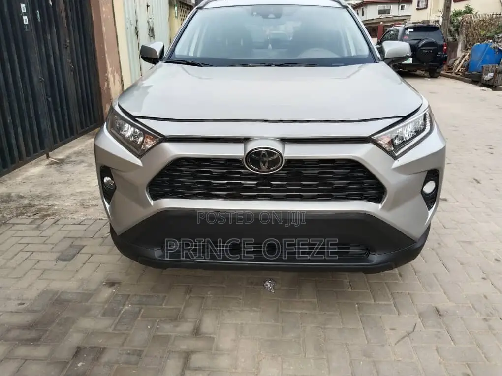 Toyota RAV4 2019 Silver