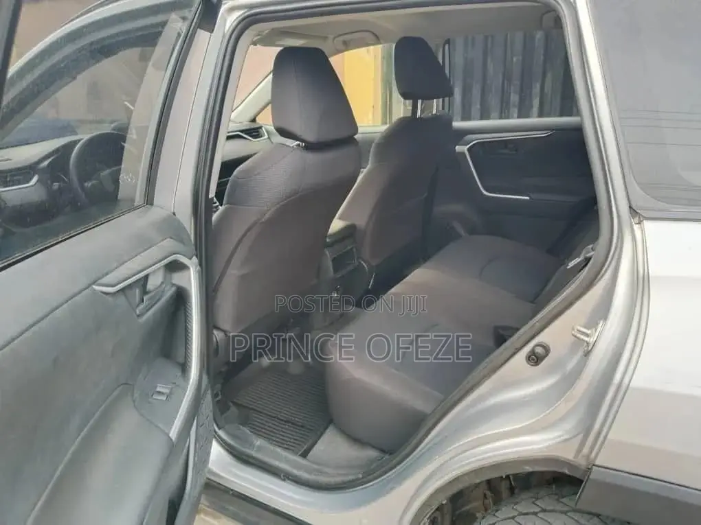 Toyota RAV4 2019 Silver