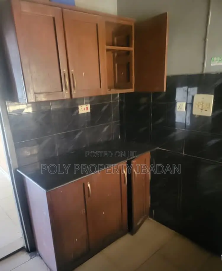 3bdrm Apartment in Aare Avenue, Oluyole Estate for rent