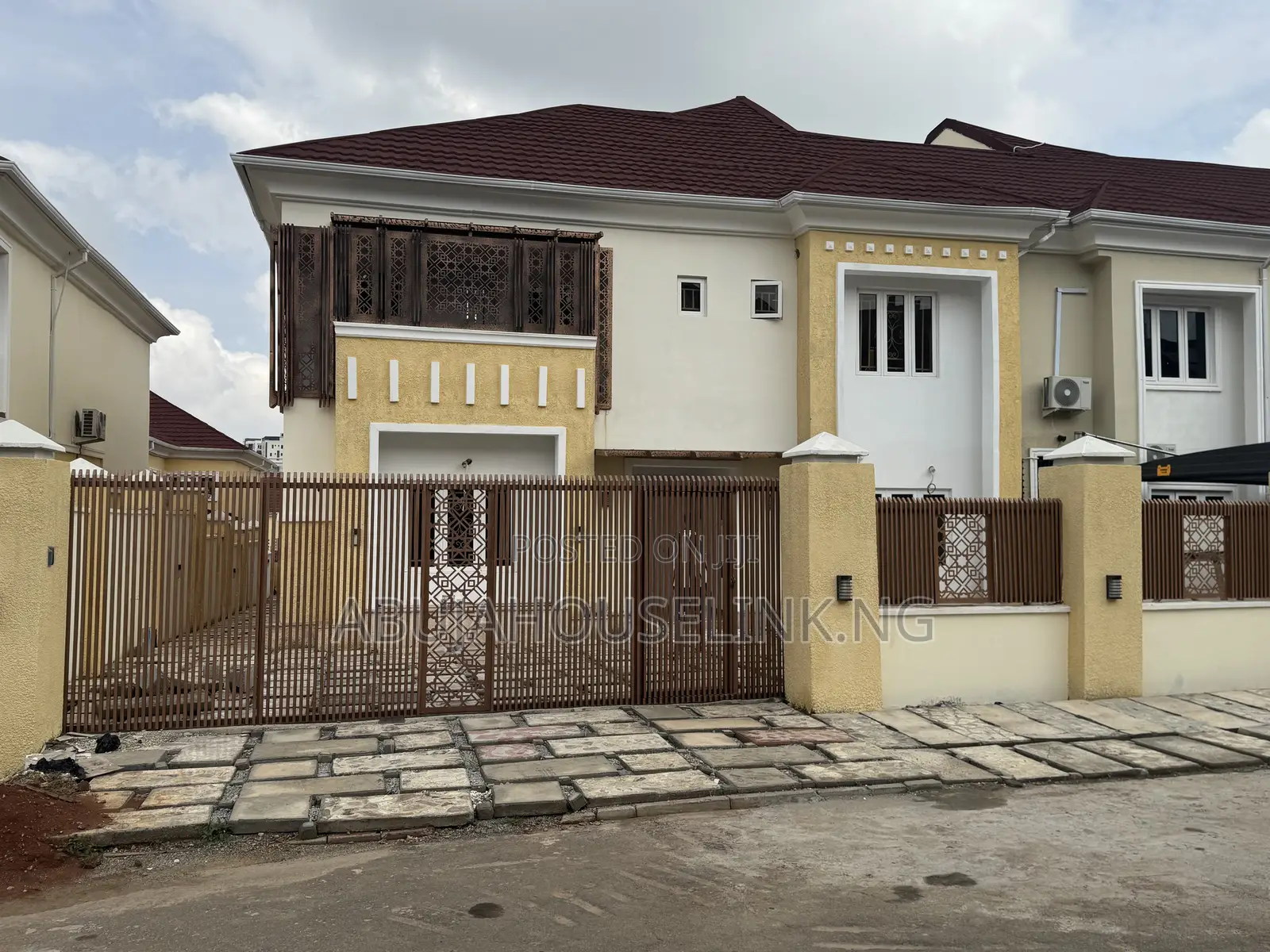 4bdrm Duplex in Guzape By Fha Abuja for sale