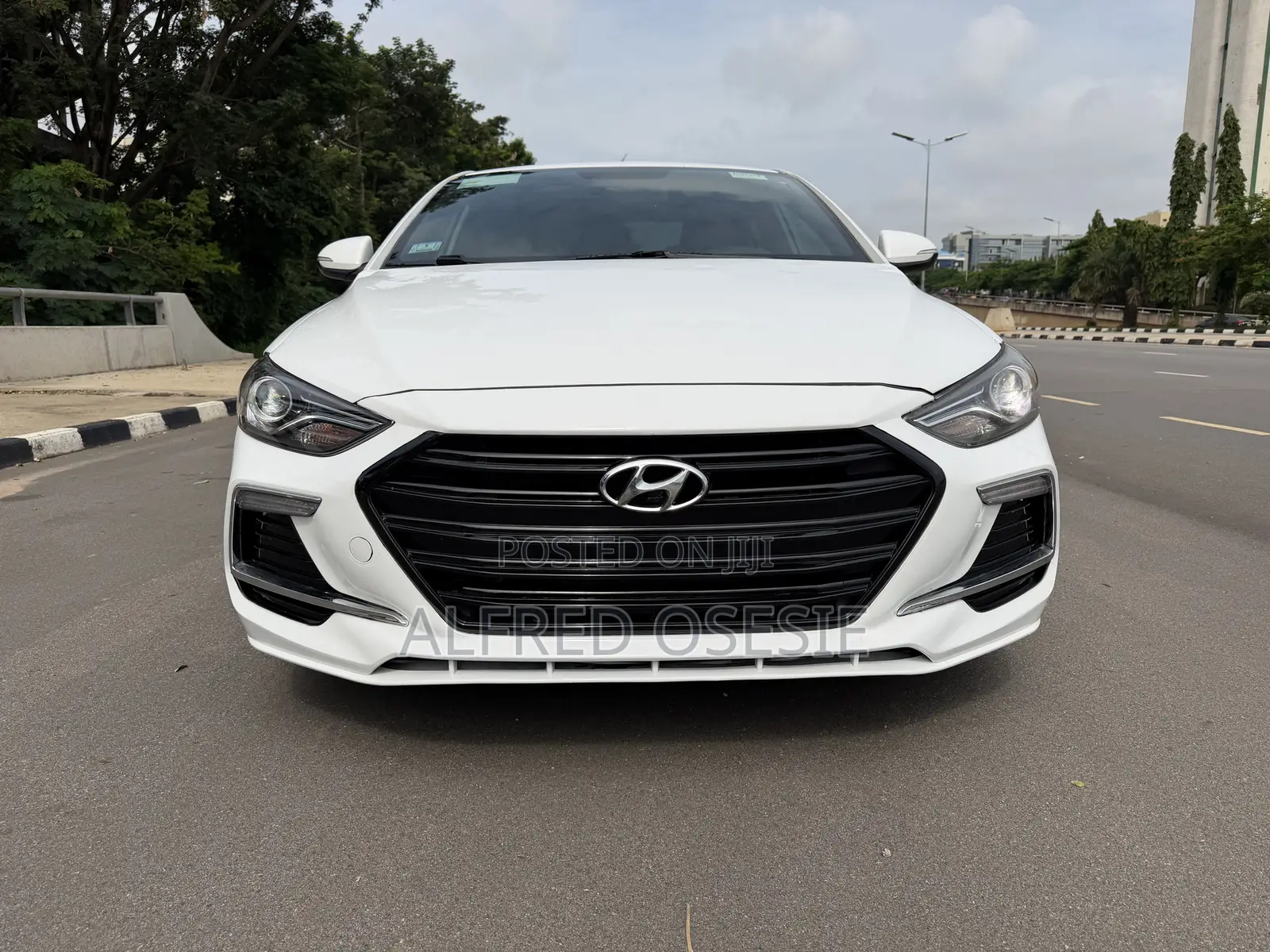 Hyundai Elantra Sport Sedan FWD (1.6L 4cyl 6M) 2017 White