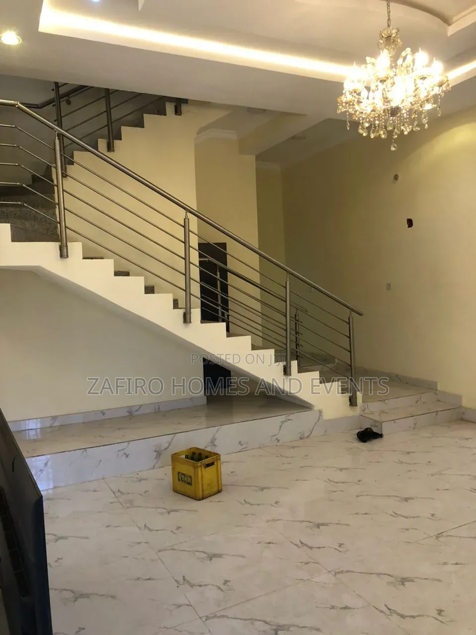 Furnished 5bdrm Duplex in Olive Court Agodi for rent
