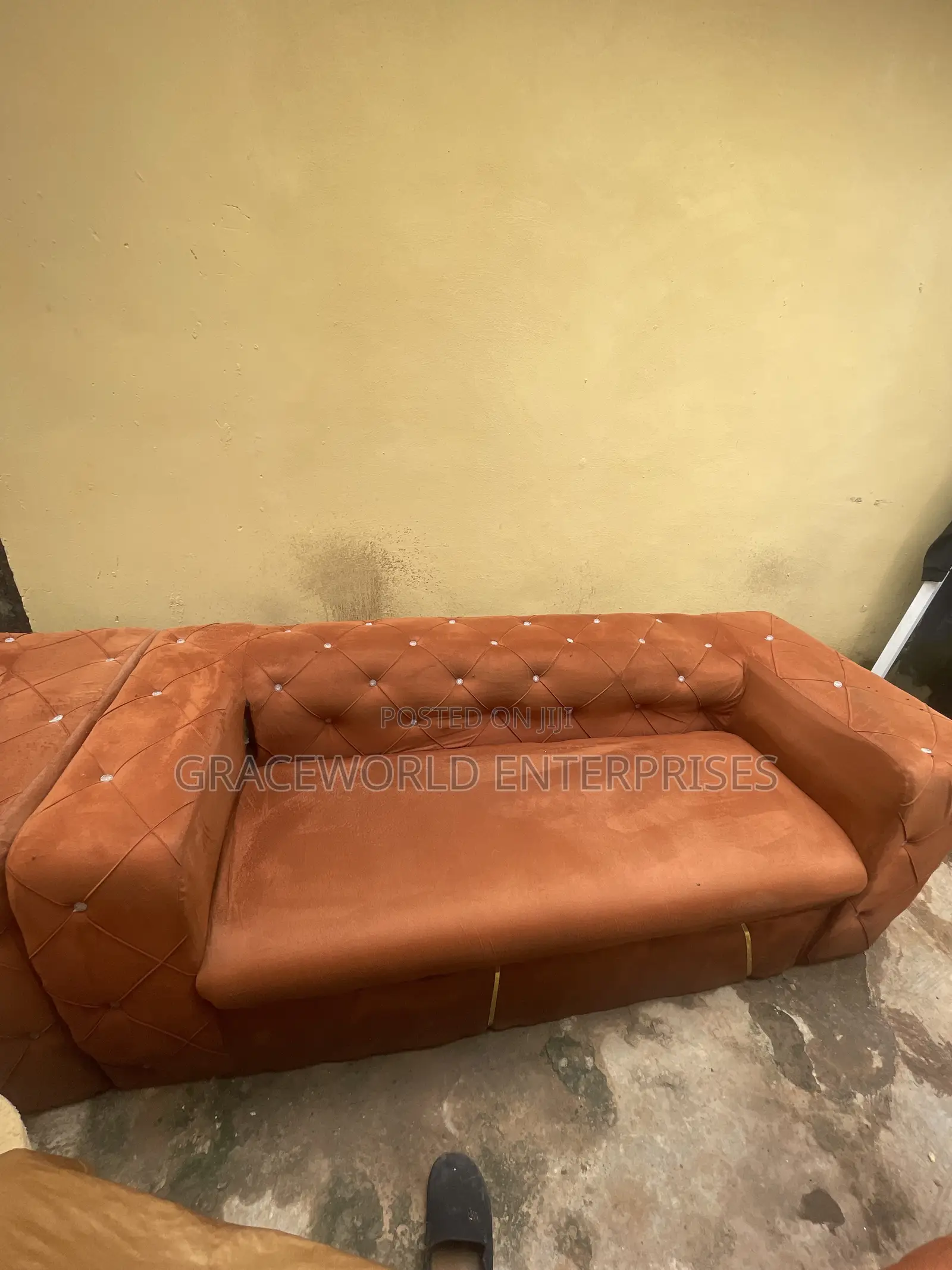 Neatly Used Rich Quality Sitting Room Chairs Available for Sale!