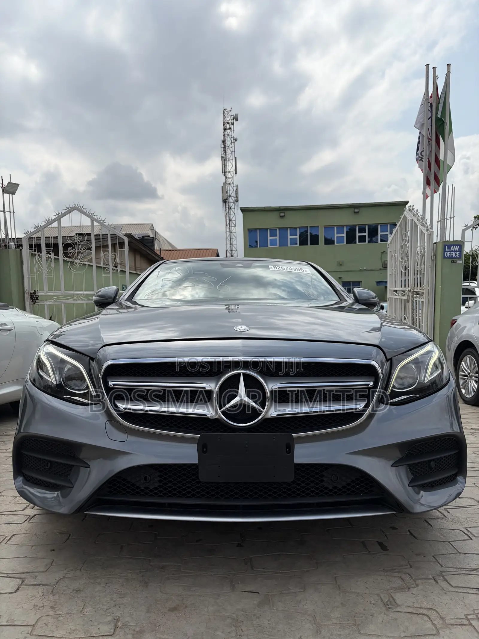 Mercedes-Benz E300 4Matic AWD Sedan (2.0L 4cyl 9A) 2017 Gray