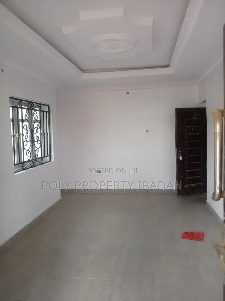 6bdrm Duplex in Nigerian Brewery, Iwo Road for rent