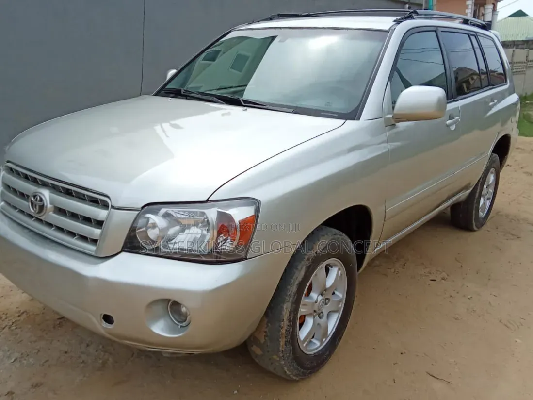 Toyota Highlander 2004 Beige
