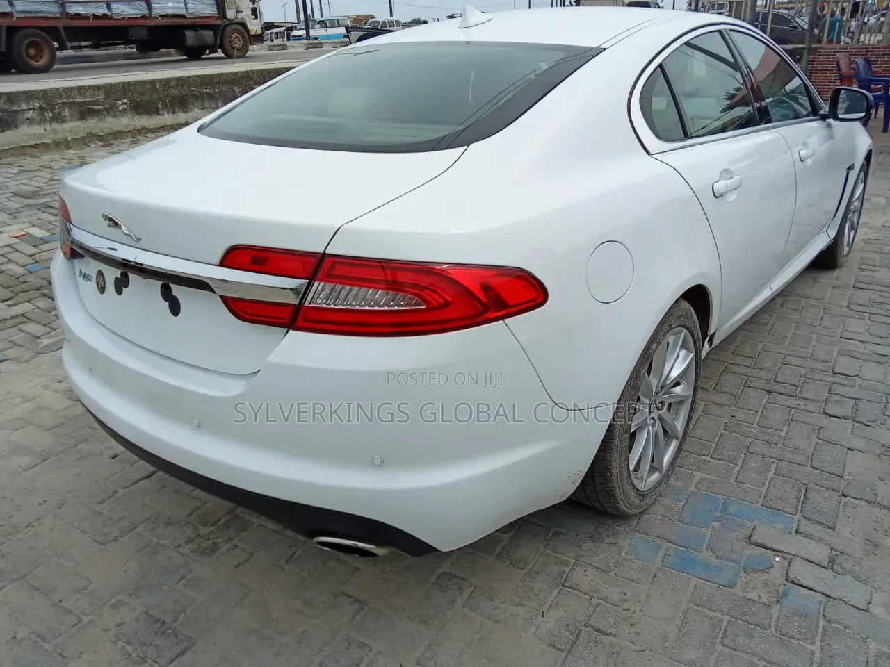 Jaguar XF 2013 White