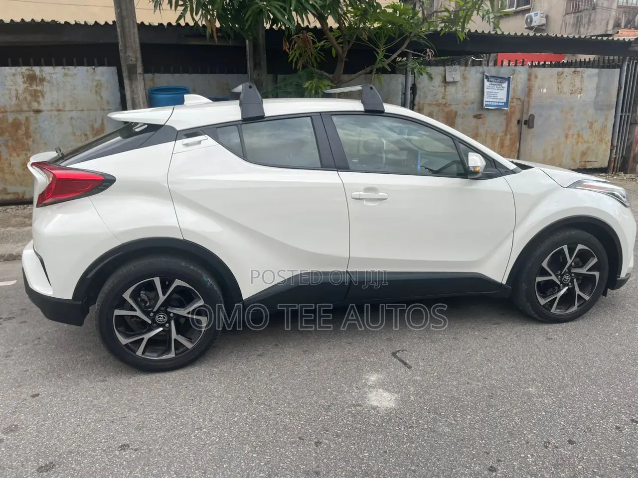 Toyota C-HR Limited 2021 White