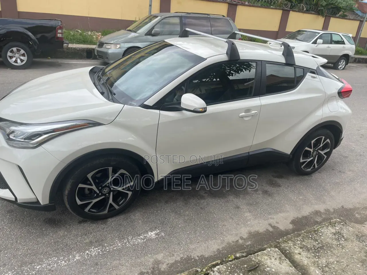 Toyota C-HR Limited 2021 White