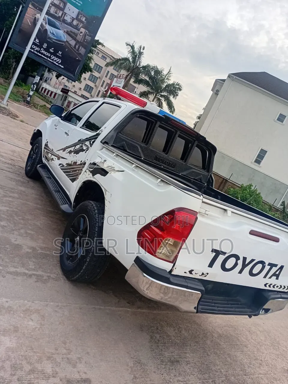 Toyota Hilux 2015 White