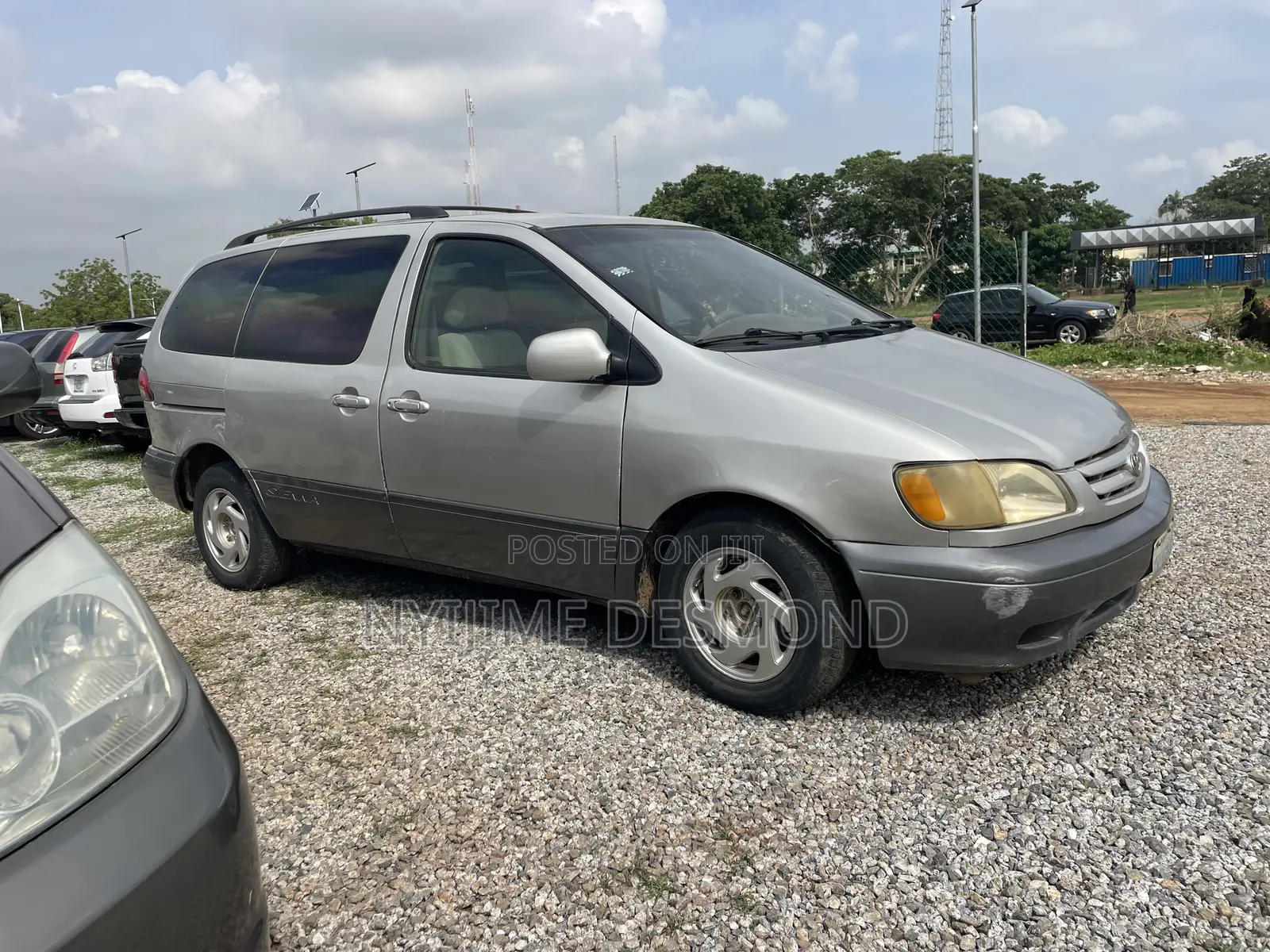 Toyota Sienna XLE 2002 Silver