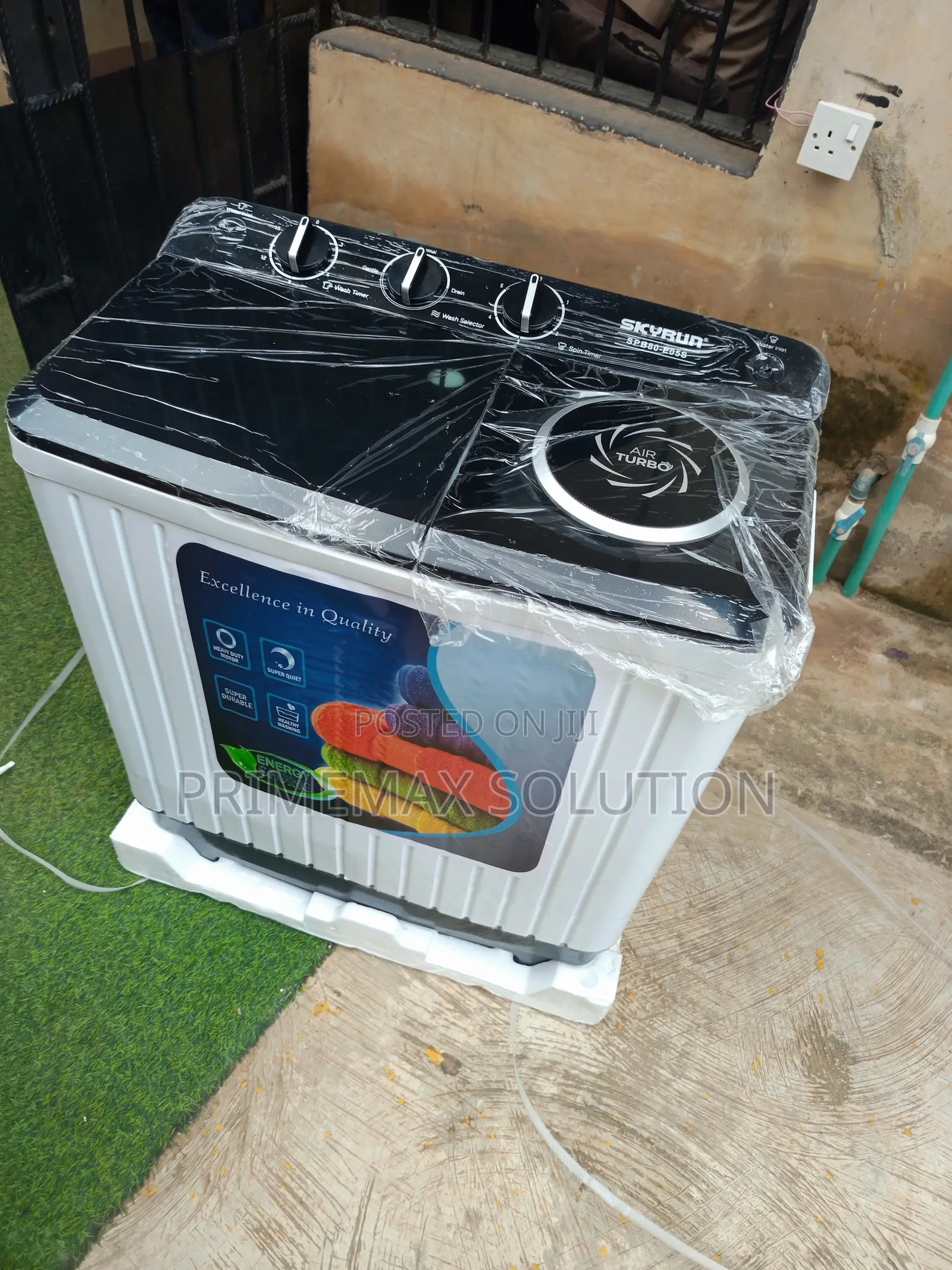 Space-Saving Design Suitable for Apartments, Hostels, and Laundromats.