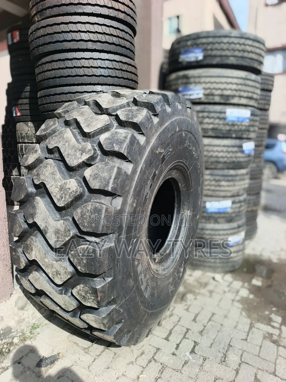 Original Caterpillar Tyres and Kind of Tyres at a Good Price