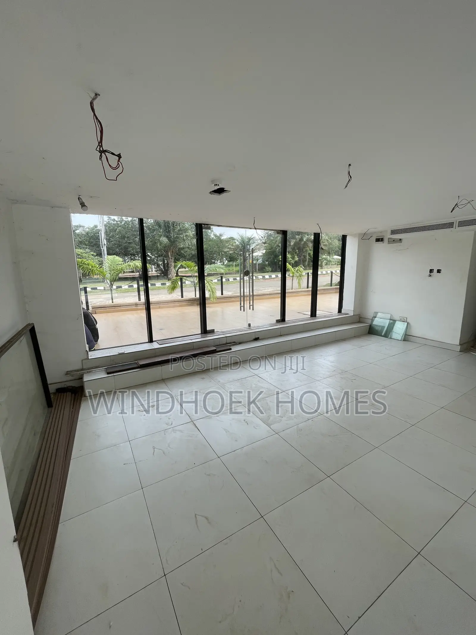 Duplex Shop/Office Space Measuring 190sqms