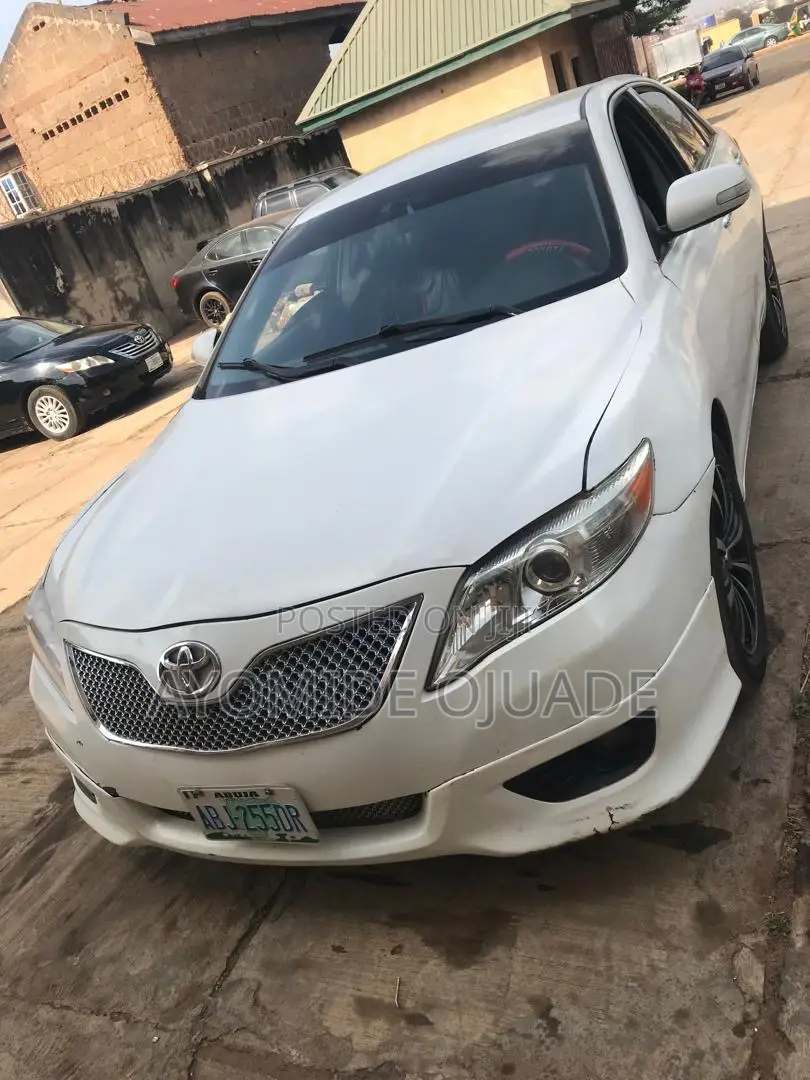 Toyota Camry 2009 White