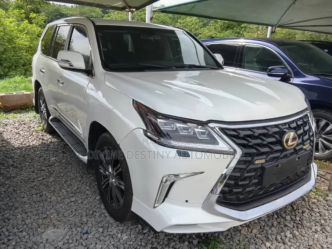 Lexus LX 2020 White