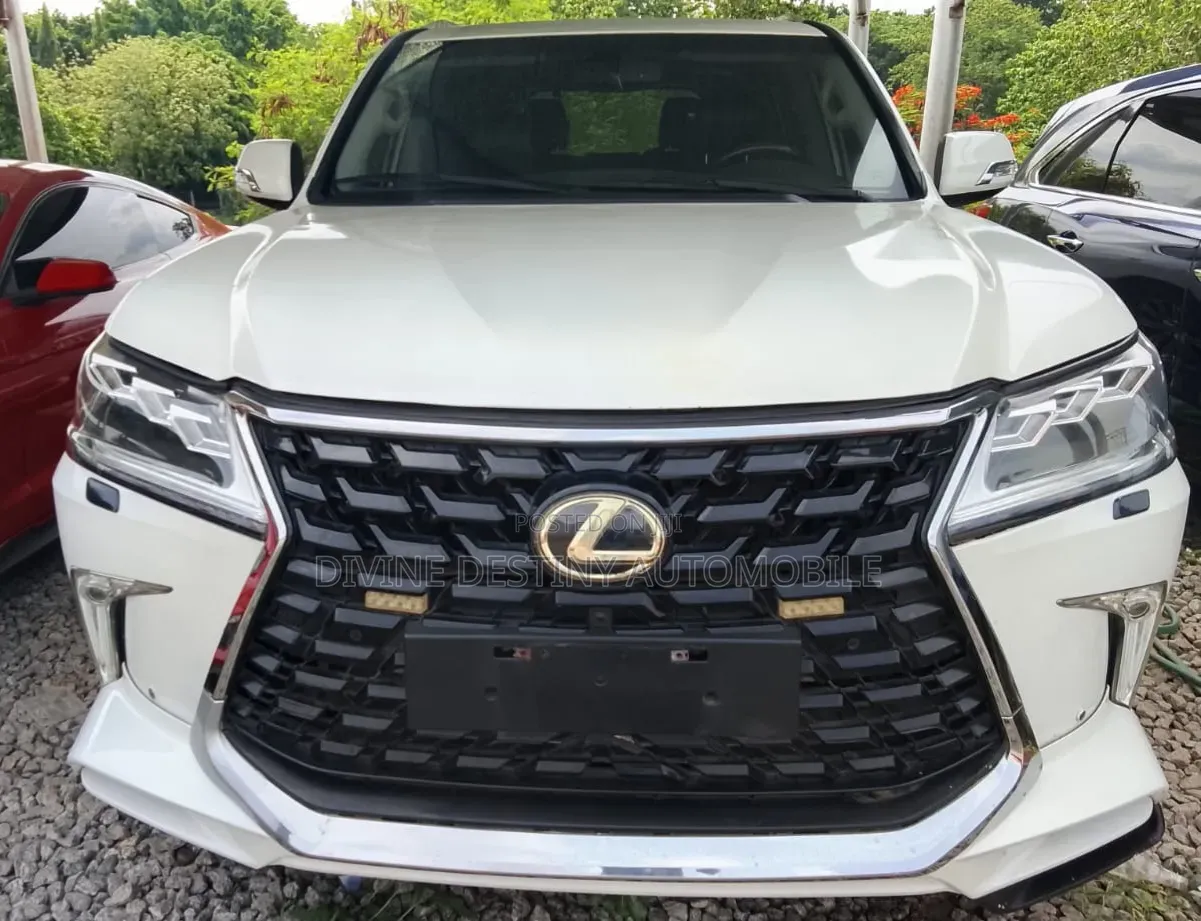 Lexus LX 2020 White