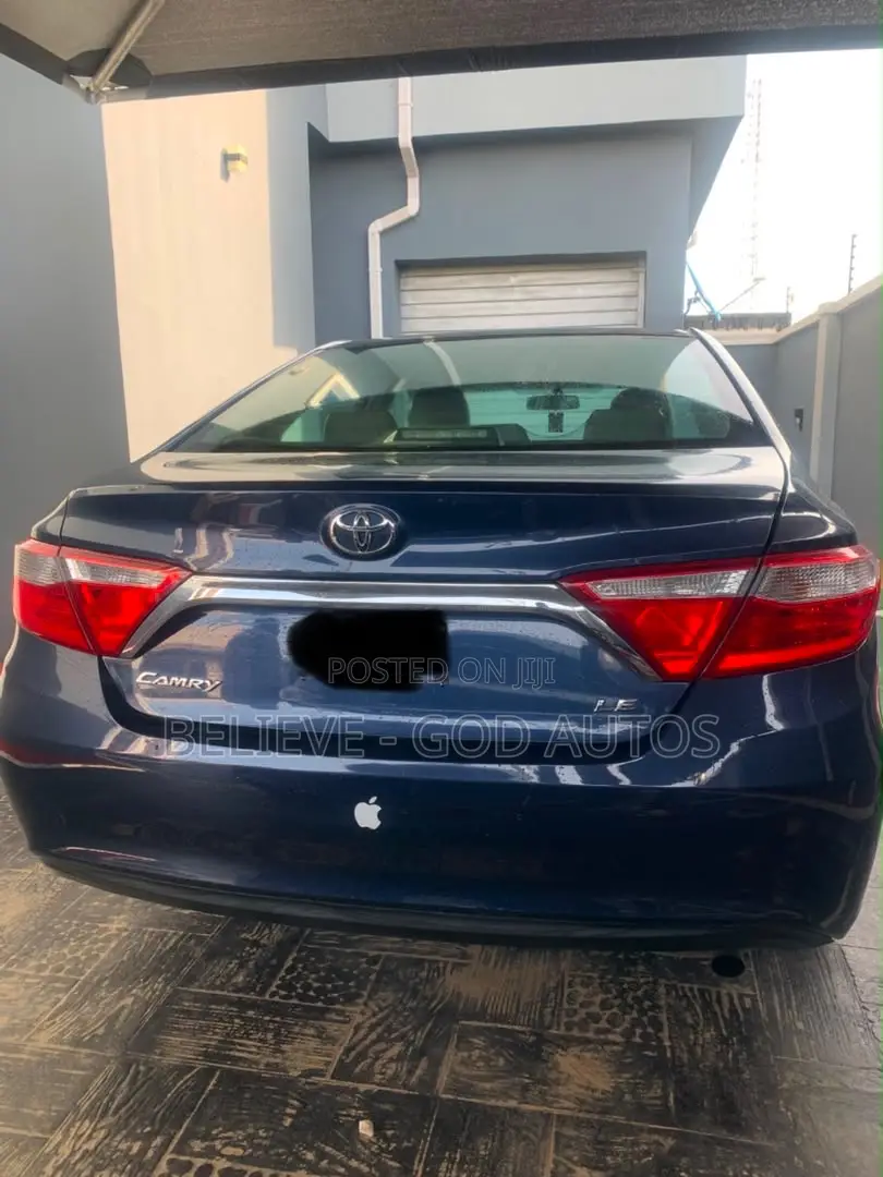 Toyota Camry LE 4dr Sedan (2.5L 4cyl 6A) 2015 Blue