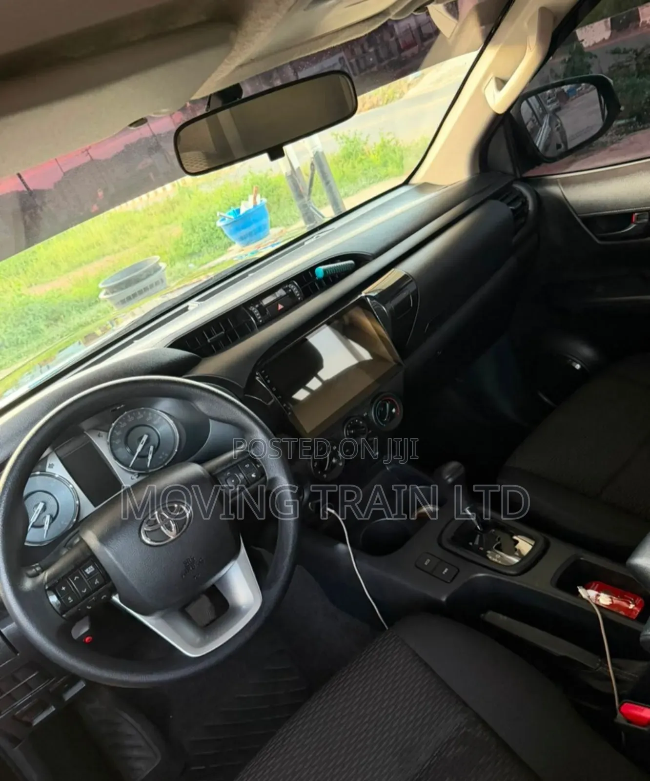Toyota Hilux 2025 Black