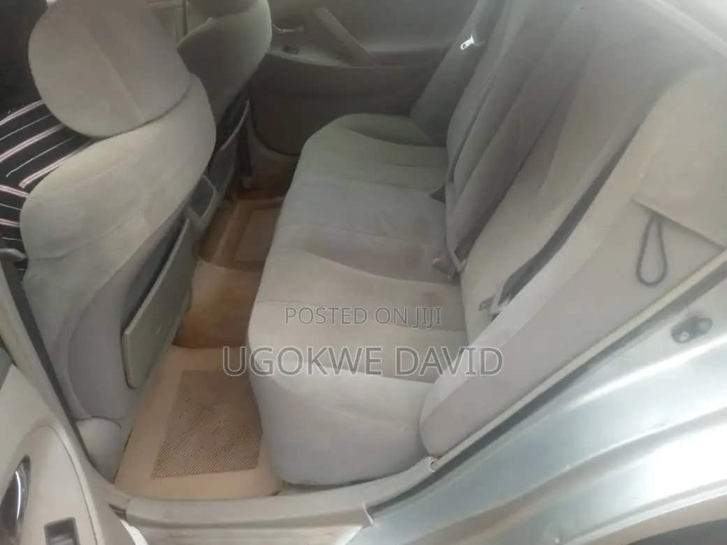 Toyota Camry 2009 Silver