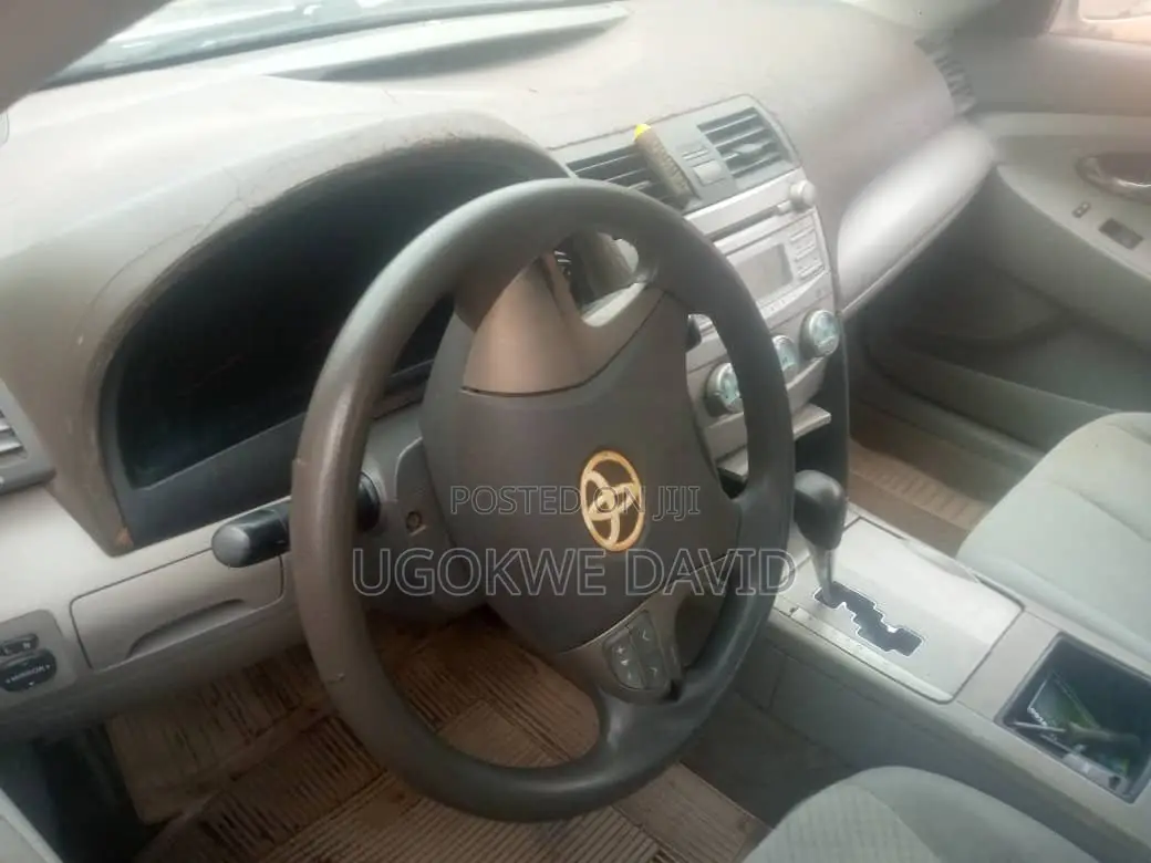 Toyota Camry 2009 Silver