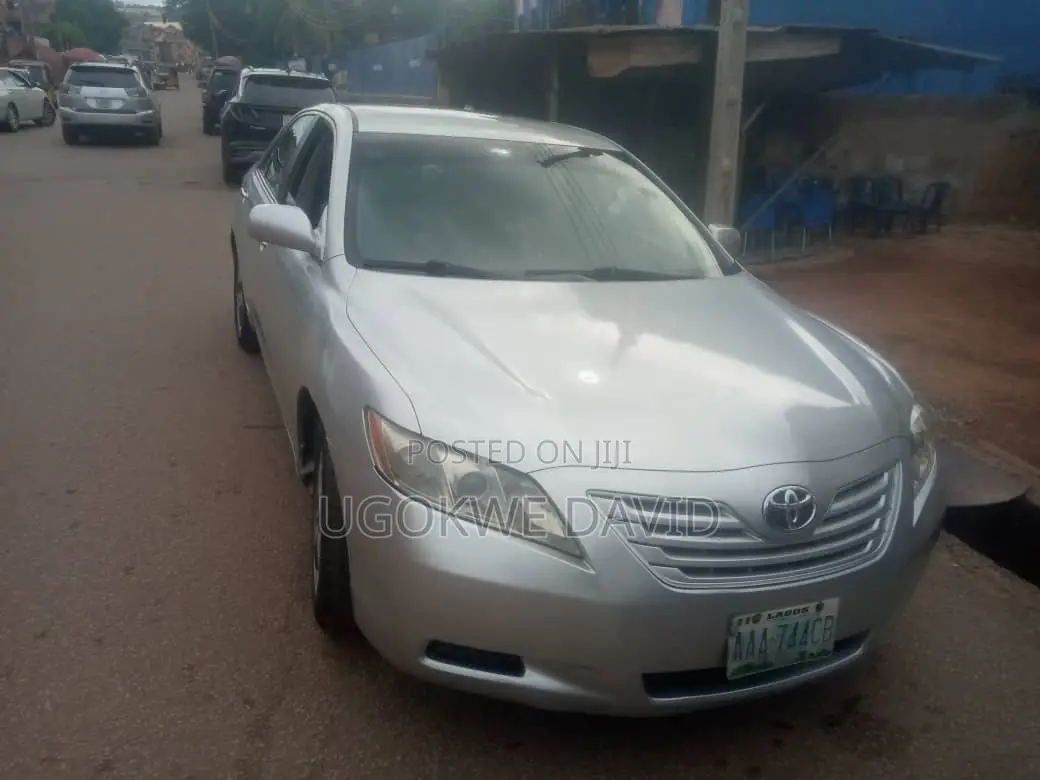 Toyota Camry 2009 Silver