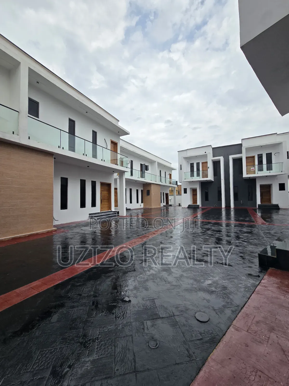 4bdrm Townhouse/Terrace in Thomas Estate for sale