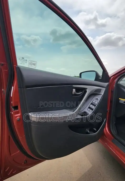 Hyundai Elantra 2013 Red