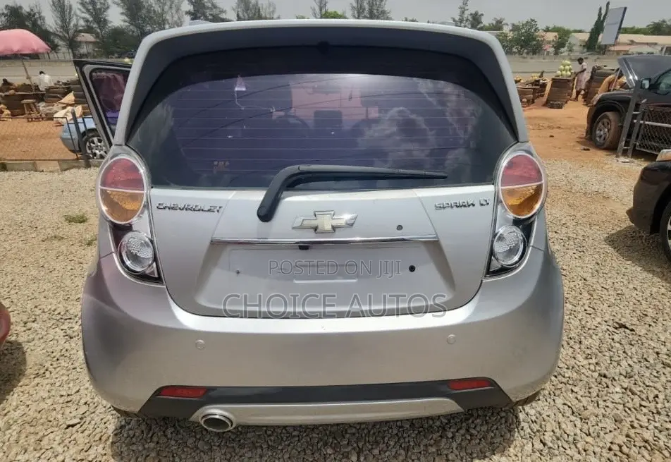 Chevrolet Spark 2011 Silver