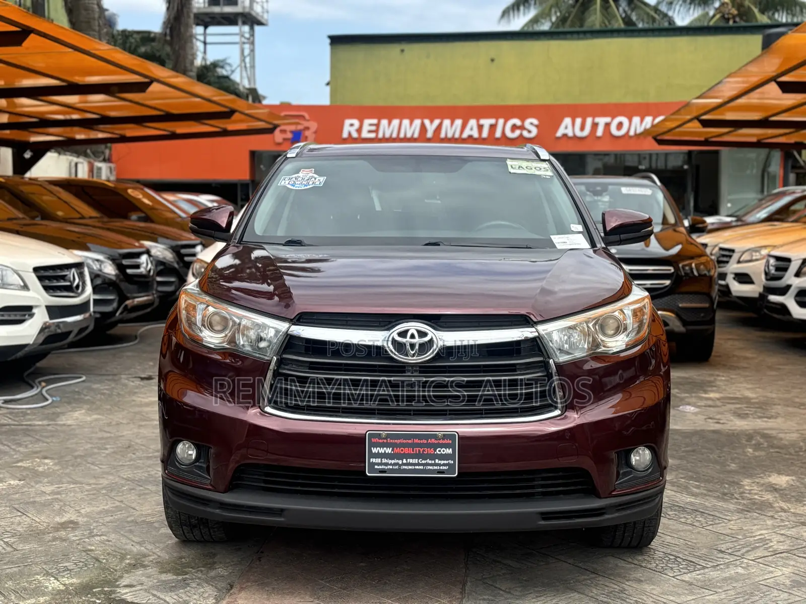 Toyota Highlander XLE AWD 2020 Burgundy