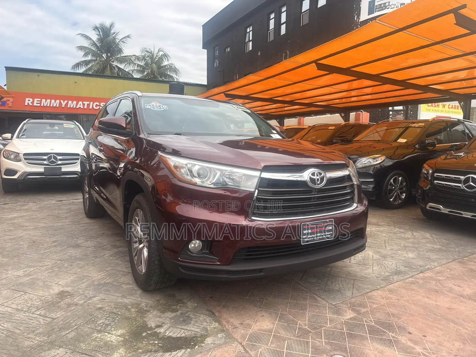 Toyota Highlander XLE AWD 2020 Burgundy