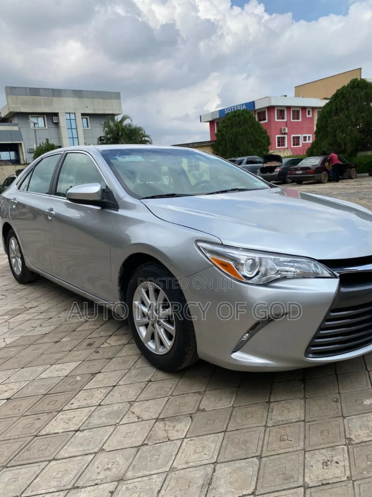 Toyota Camry LE 4dr Sedan (2.5L 4cyl 6A) 2016 Silver