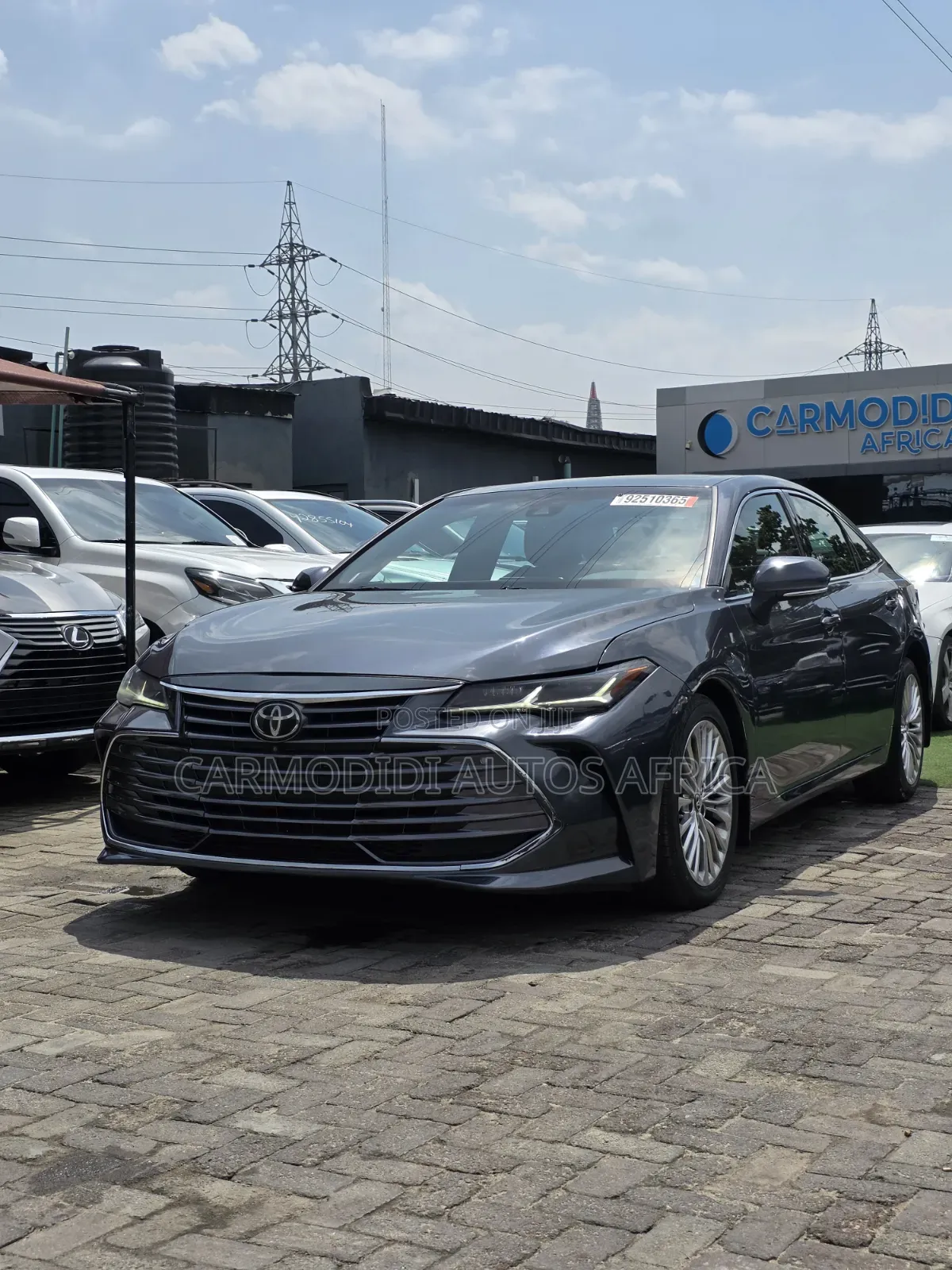 Toyota Avalon Limited FWD Sedan (3.5L V6 8A) 2019 Blue
