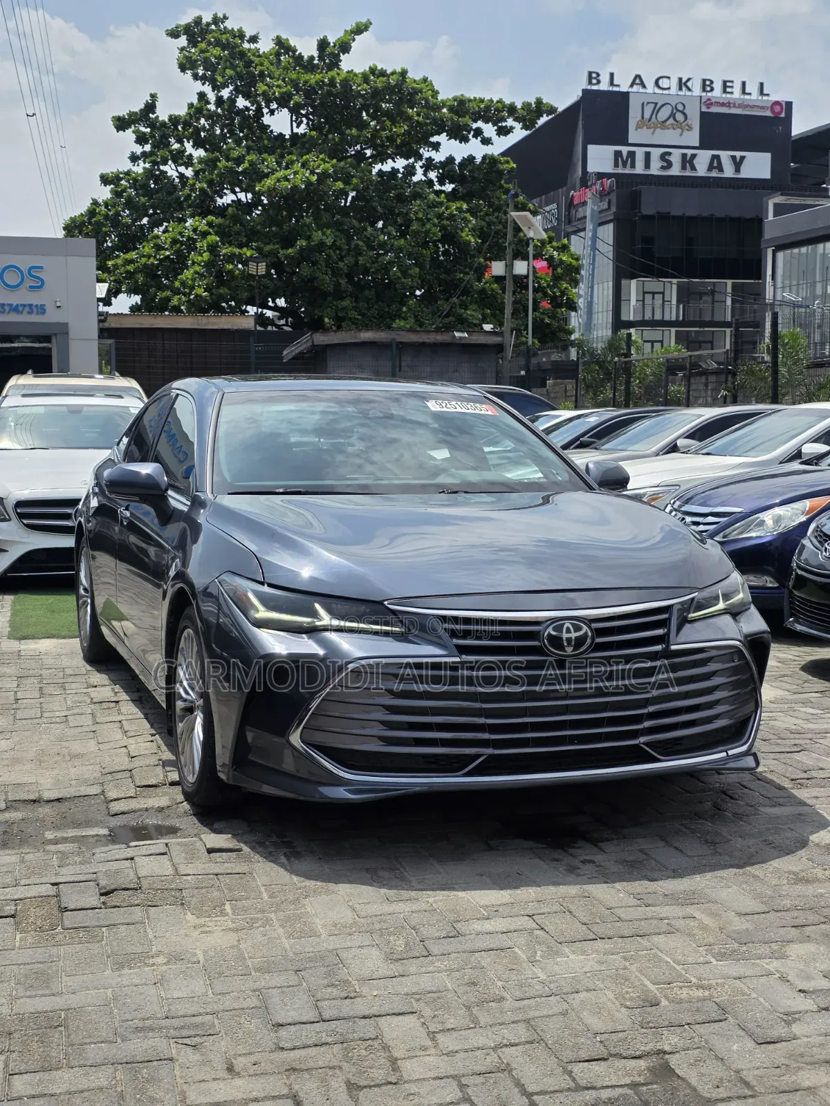 Toyota Avalon Limited FWD Sedan (3.5L V6 8A) 2019 Blue