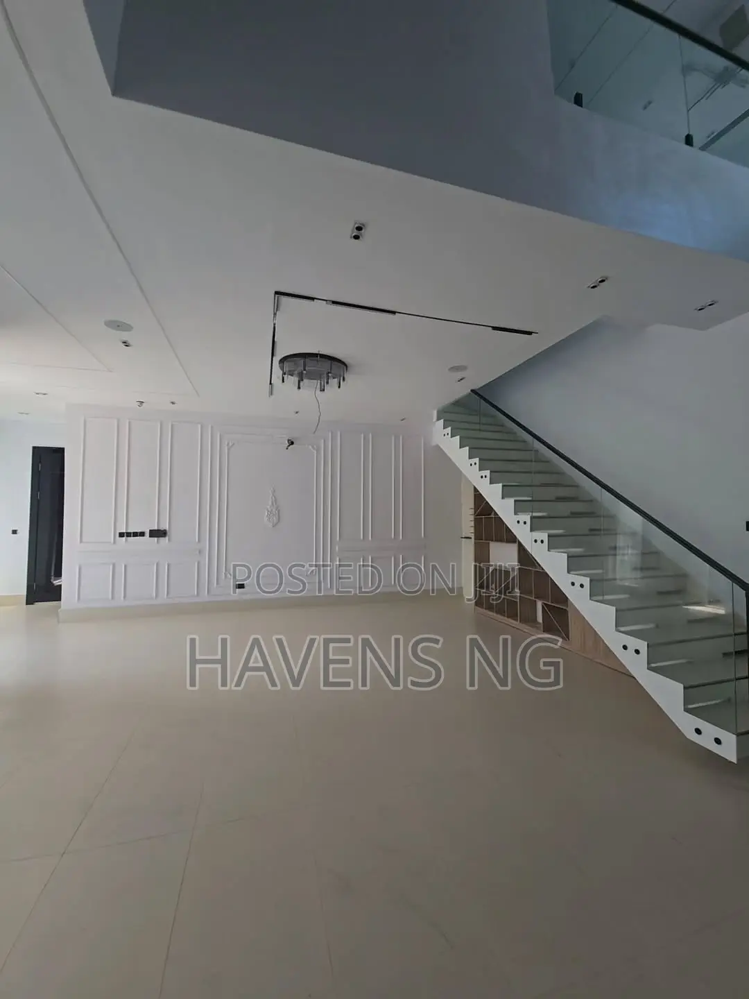 5bdrm Duplex in Lekki Phase 2 for sale