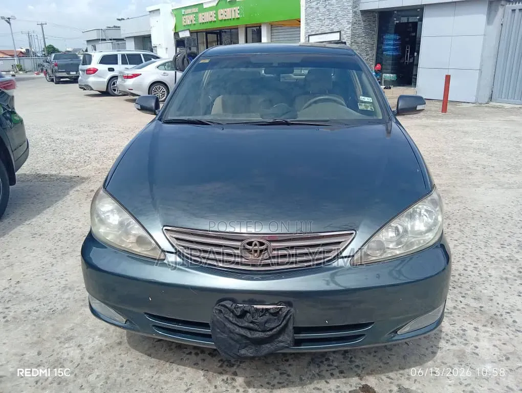 Toyota Camry LE 4dr Sedan (2.4L 4cyl 5M) 2003 Green