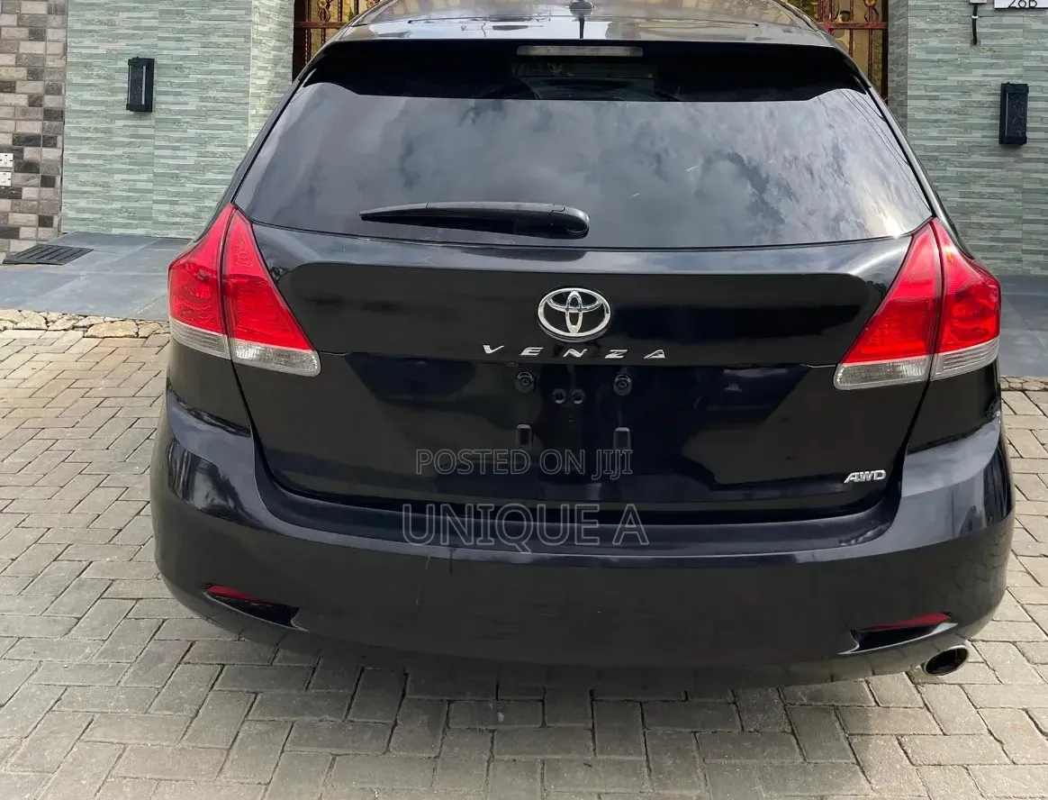 Toyota Venza 2010 Black