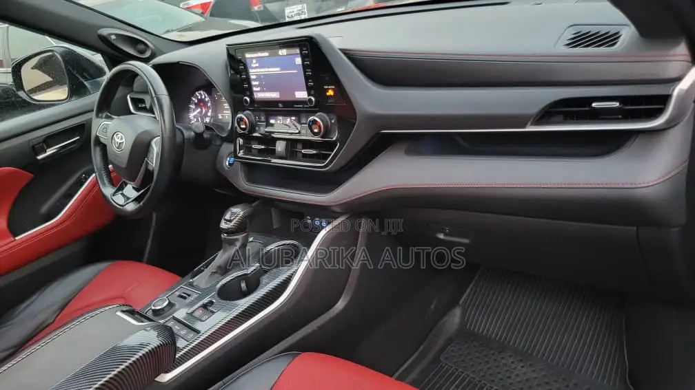 Toyota Highlander XSE 2022 Black