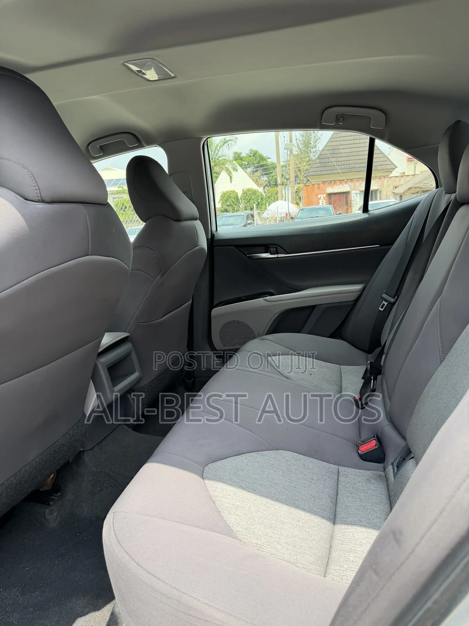 Toyota Camry 2020 Silver