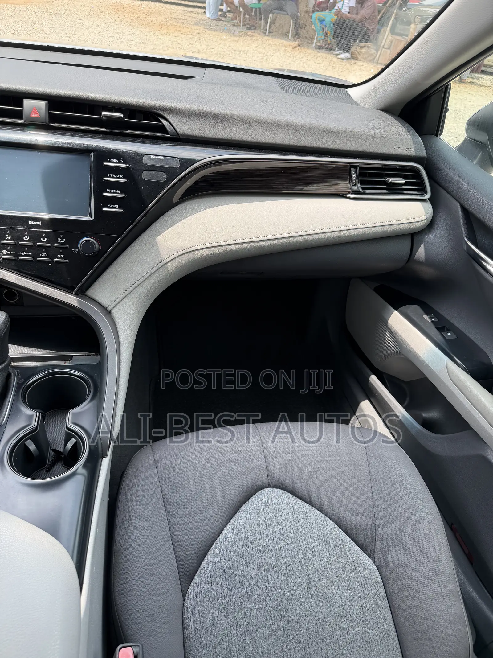 Toyota Camry 2020 Silver